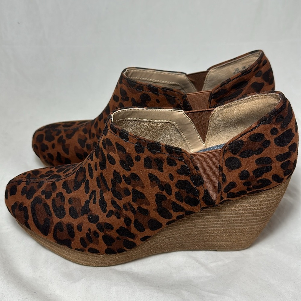 Dr. Scholl’s Leopard Print Wedges